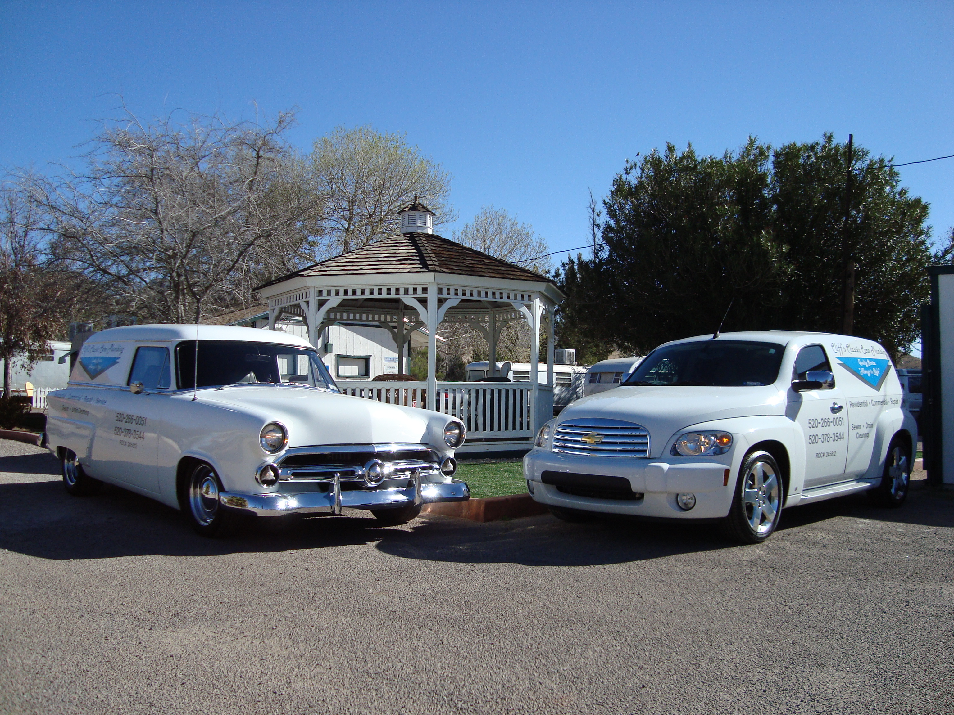 1952FordPanel2008ChevyHHR